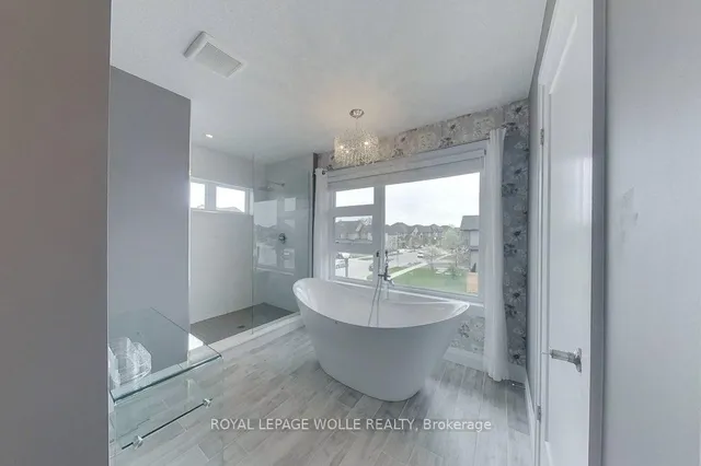 Additional image 34 of 69 Eaglecrest St