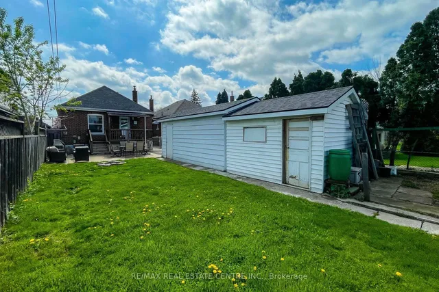 Additional image 38 of 112 Tragina Ave