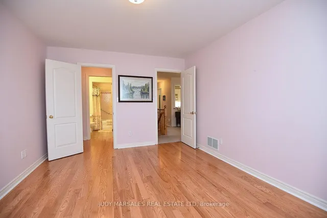 Additional image 19 of 47 Main St Unit 26