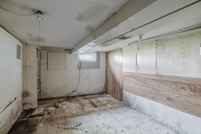 Additional image 8 of 216 Livingstone Ave