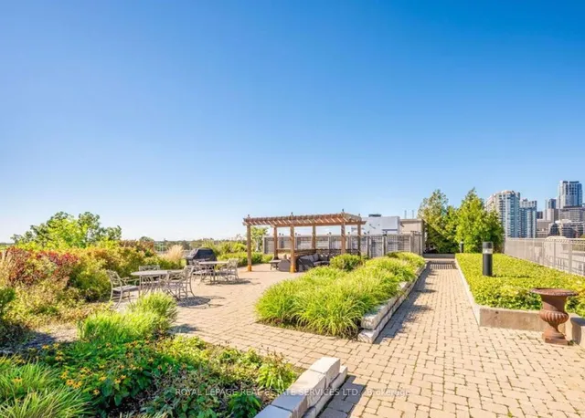 Additional image 25 of 3085 Bloor St Unit 303