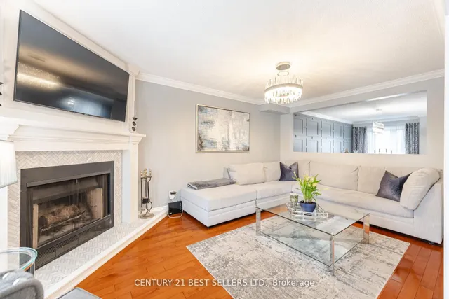 Additional image 18 of 657 Savoy Cres