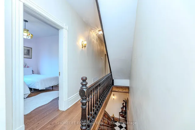 Additional image 36 of 236 Dovercourt Rd