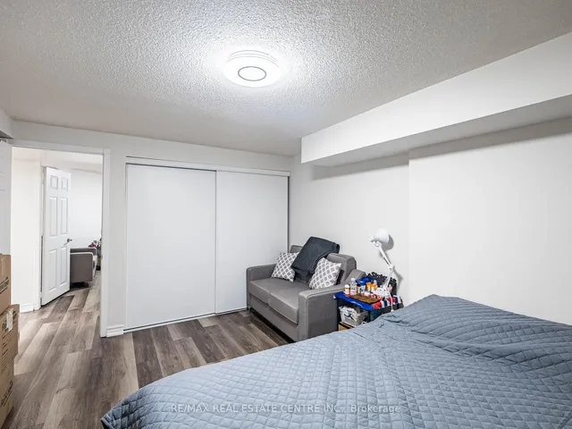 Additional image 44 of 4 Lord Simcoe Dr