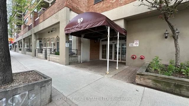 89 McCaul St Unit 720