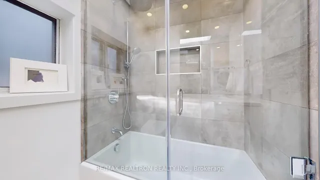 Additional image 27 of 92 Walpole Ave