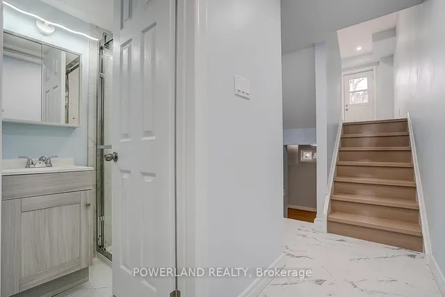 Additional image 3 of 8 Liszt Gate Unit 4