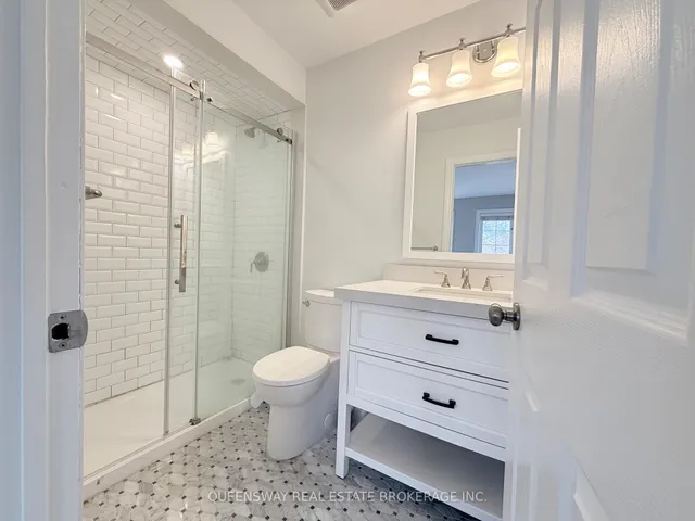 Additional image 26 of 82 Roxton Rd