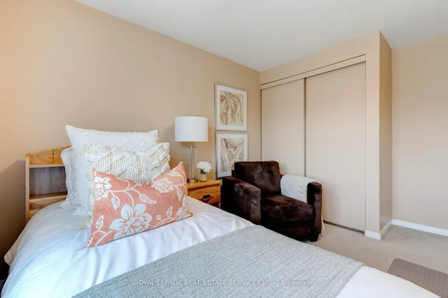 Additional image 36 of 2053 Deer Run Ave