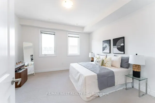 Additional image 22 of 2172 Trafalgar Rd Unit 19