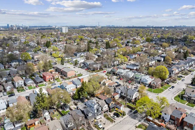 Additional image 30 of 262 Queensdale Ave