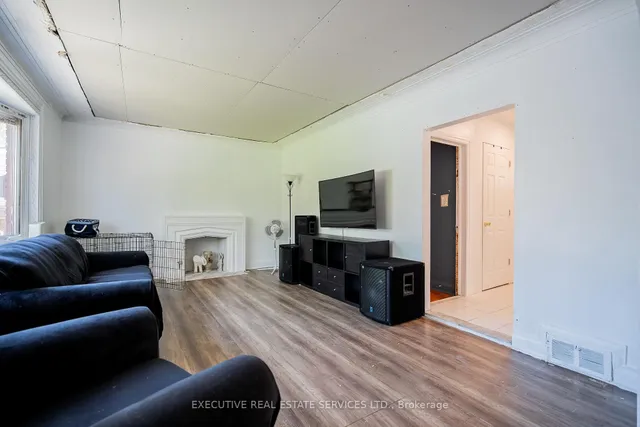 Additional image 11 of 49 Trethewey Dr