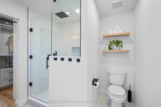 Additional image 16 of 5419 Cornwall Cres