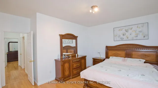 Additional image 25 of 32 Pappain Cres