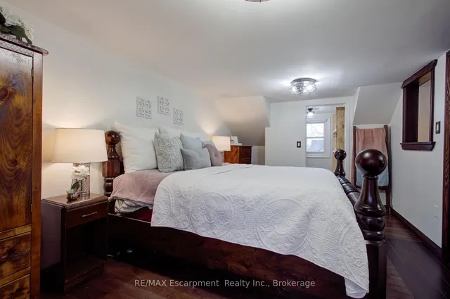 Additional image 29 of 1517 Norwood Ave