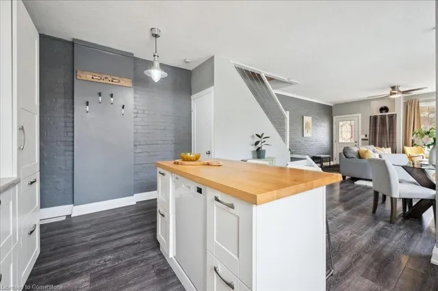 Additional image 18 of 43 Cedar St