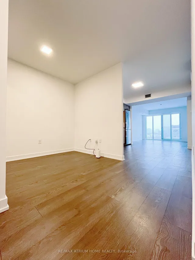 Additional image 23 of 50 Mccaul St Unit 816