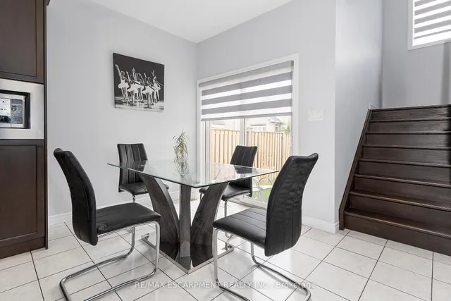 Additional image 7 of 24 Dunvegan Pl