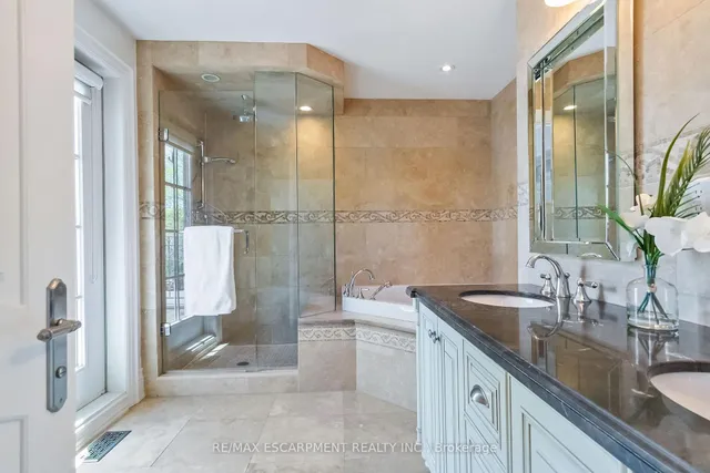 Additional image 22 of 274 Lake Promenade N/A