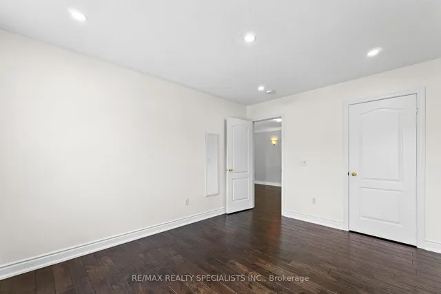 Additional image 31 of 14 Banks Dr