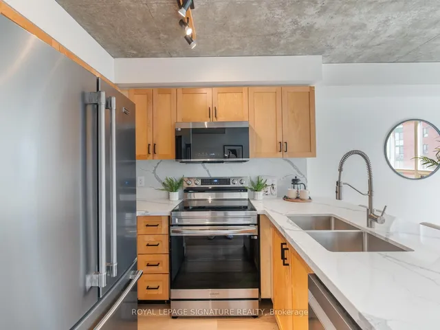 Additional image 15 of 800 King St Unit 609