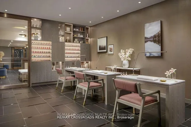 Additional image 37 of 311 Bay St Unit 4801