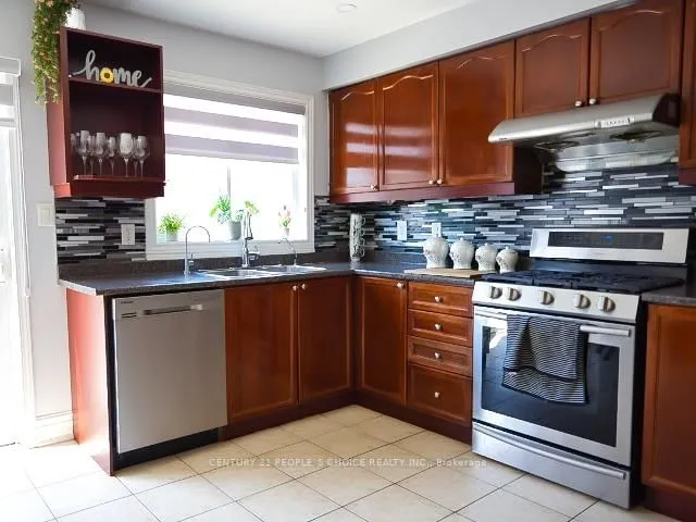 Additional image 32 of 8 Bayridge Dr