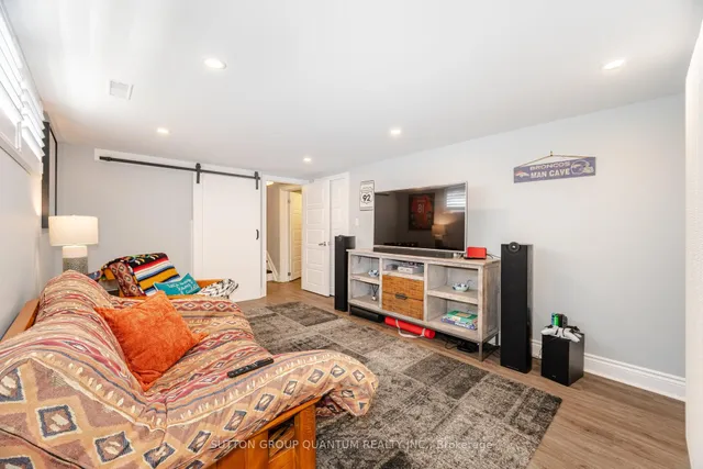 Additional image 43 of 608 Rosedale Cres