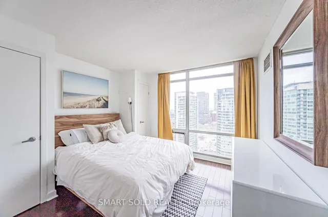 Additional image 16 of 81 Navy Wharf Crt Unit 2710