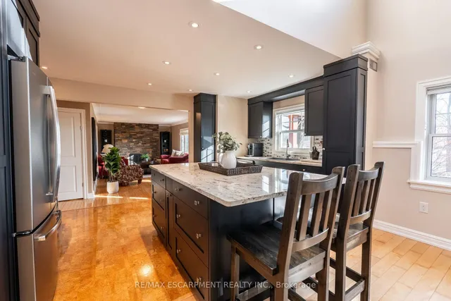 Additional image 27 of 5433 Sixth Line