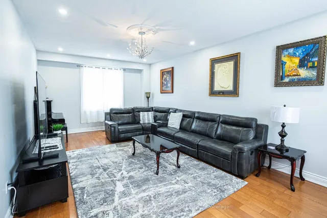 Additional image 9 of 32 Madrid Cres