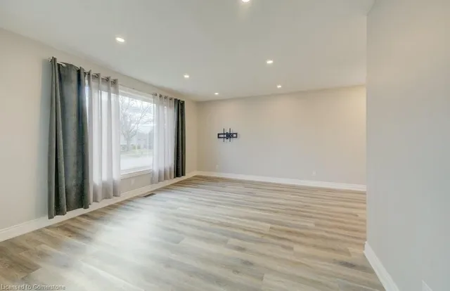 Additional image 6 of 582 Chamberlain Rd