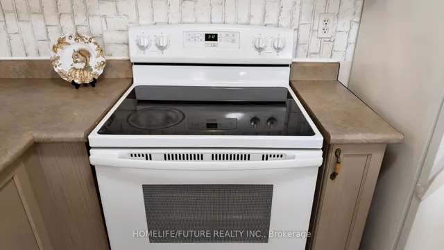 Additional image 10 of 435 Middlefield Rd Unit 47