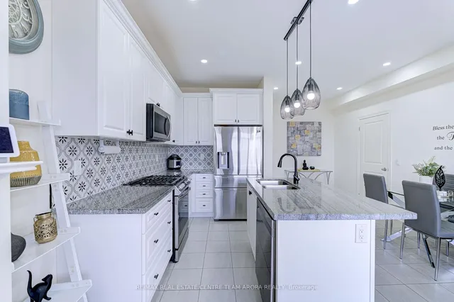 Additional image 10 of 80 Finegan Circ