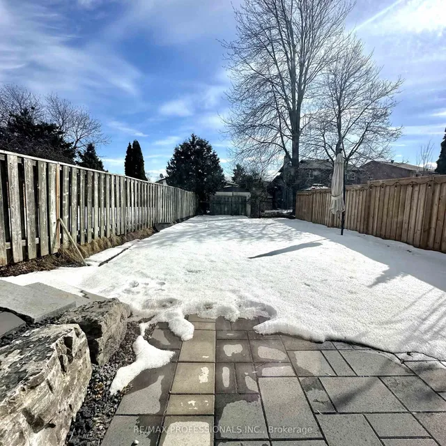 Additional image 30 of 2416 Malcolm Cres