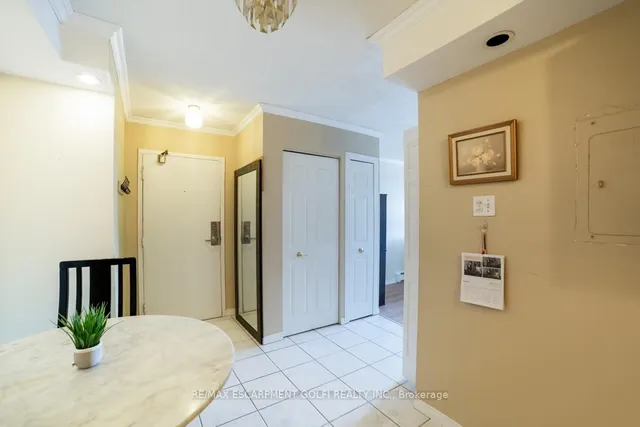 Additional image 8 of 30 Summit Ave Unit 501