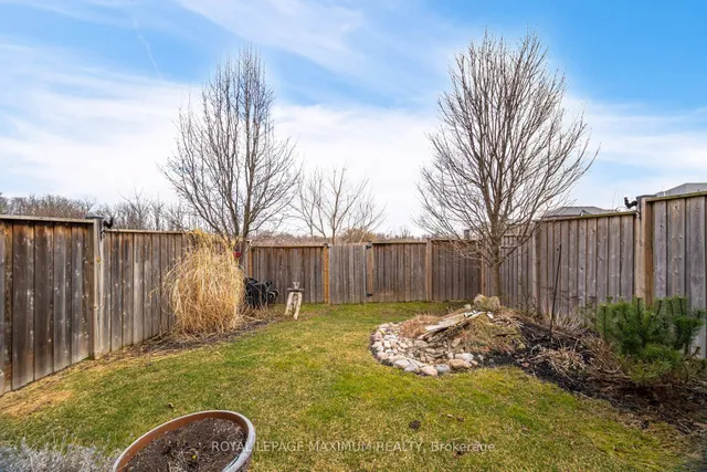 Additional image 47 of 134 Hazelton Ave