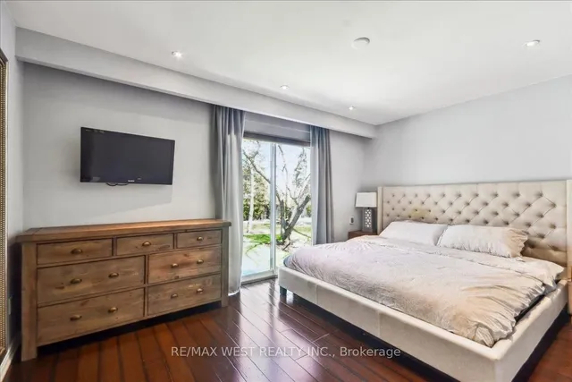 Additional image 7 of 9 Delrosa Crt