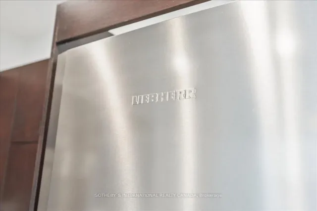 Additional image 12 of 90 Park Lawn Rd Unit 915