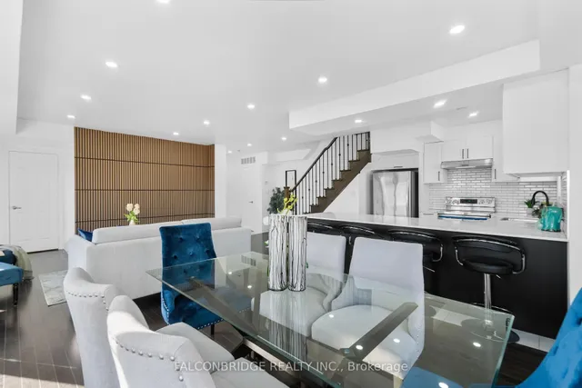 Additional image 10 of 200 Veterans Dr Unit 2