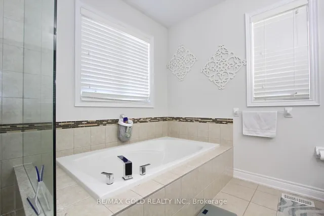 Additional image 19 of 14 Ladbrook Cres