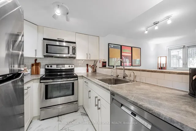 Additional image 4 of 379 Albany Ave