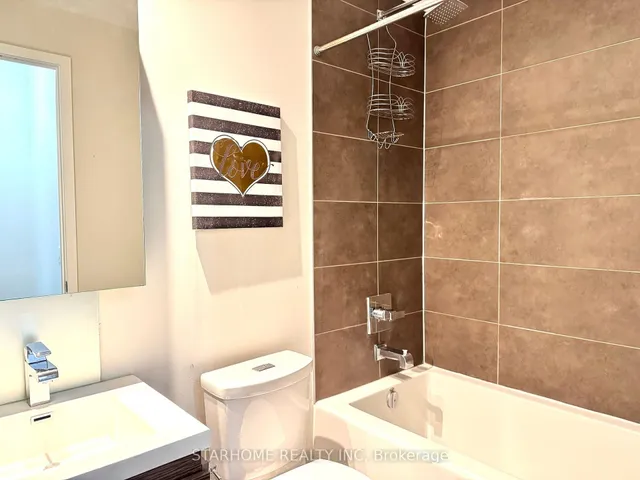 Additional image 21 of 1030 King St Unit 119