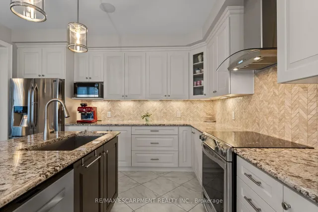 Additional image 14 of 129 Fingland Cres