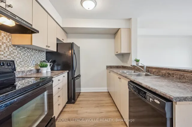 Additional image 6 of 45 Cedarhill Cres Unit 12D