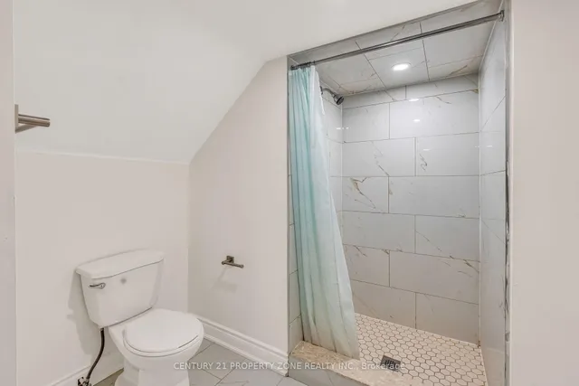 Additional image 44 of 8 Griffith Crt