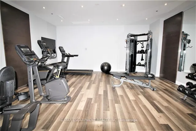 Additional image 19 of 1 Redfern Ave Unit 135