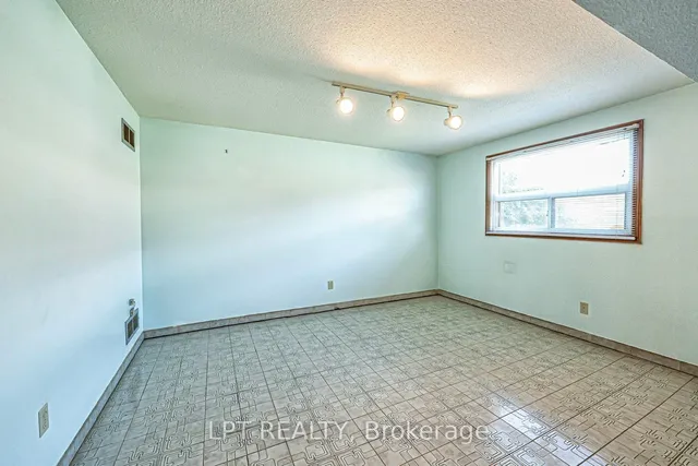 Additional image 35 of 71 Arthur Griffith Dr