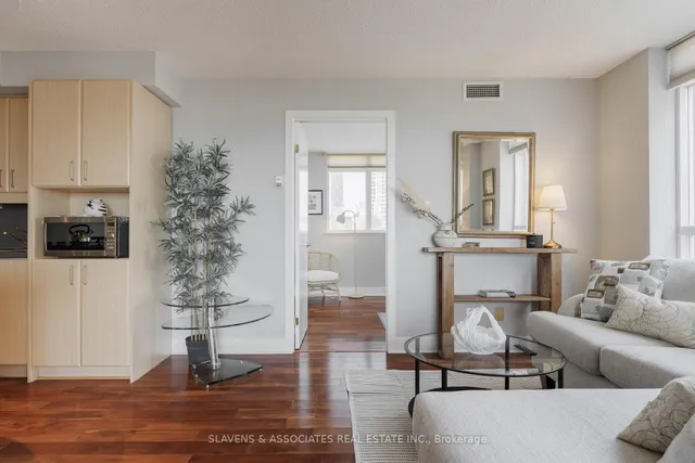 Additional image 13 of 550 Queens Quay Unit 625