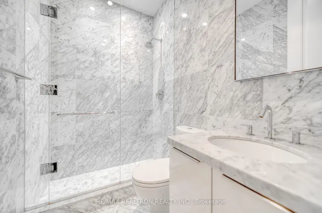 Additional image 29 of 206 Bloor St Unit 801